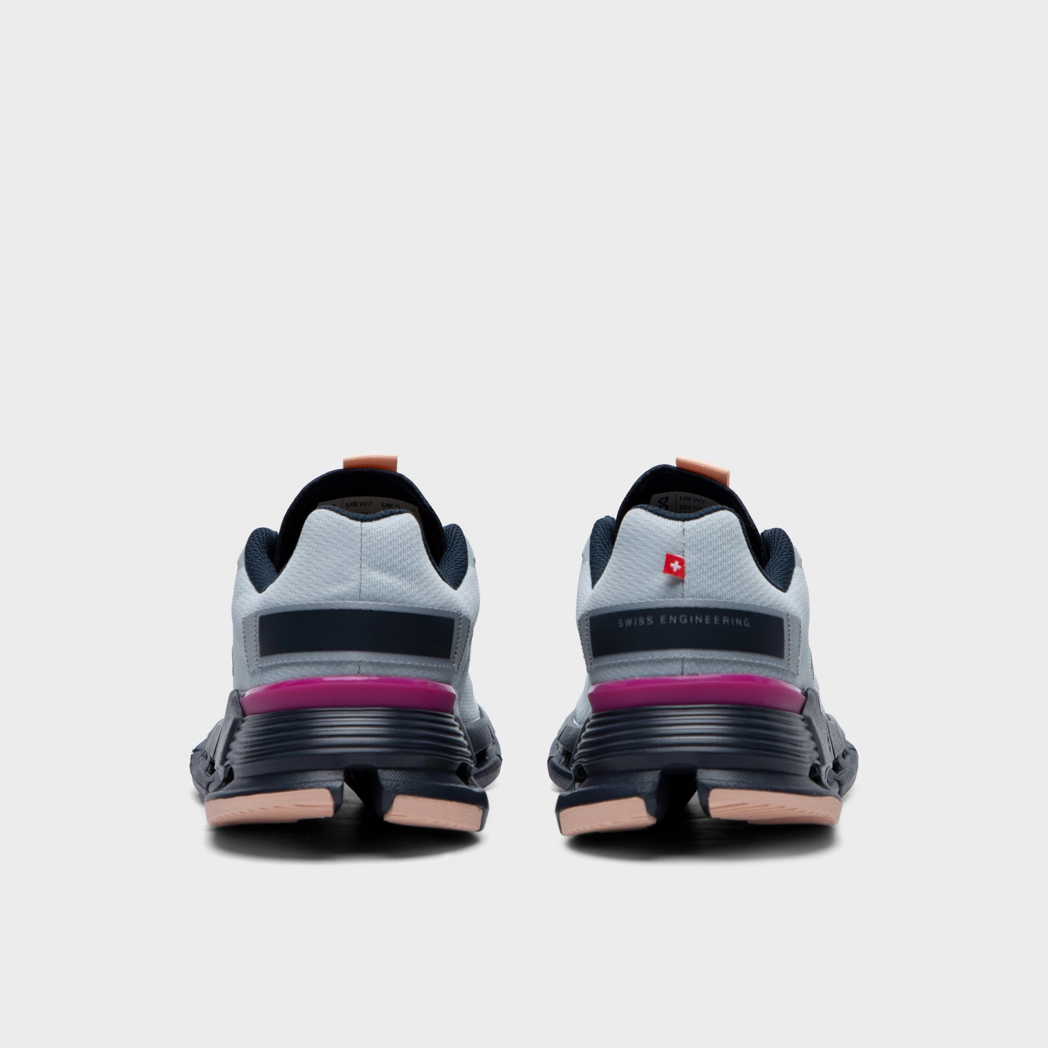 On Women's Cloudnova Form Glacier / Aurora