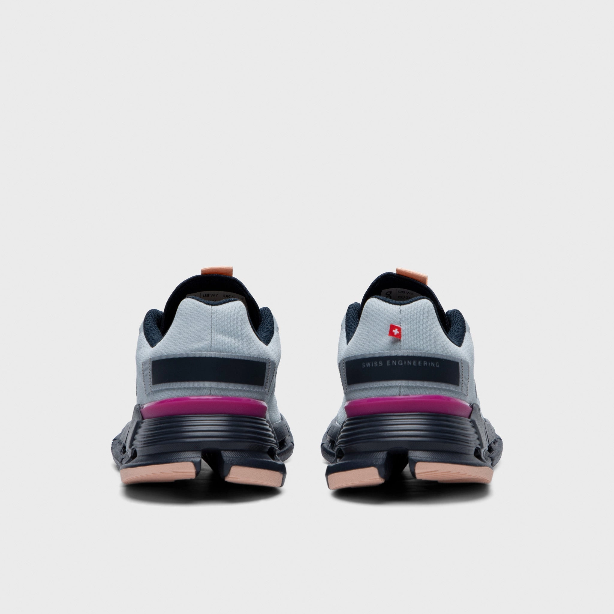 On Women's Cloudnova Form Glacier / Aurora