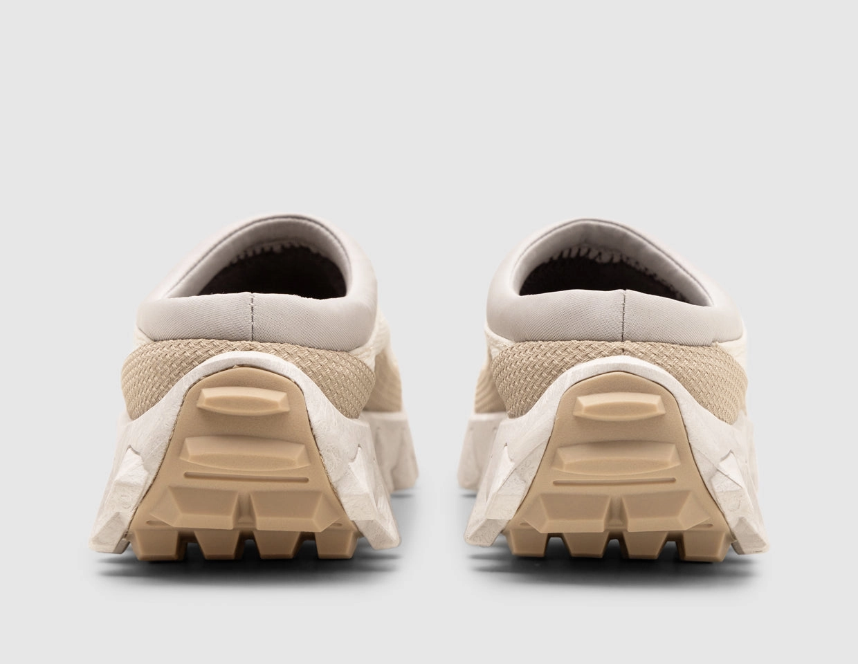 Salomon Snowclog Vanilla Ice / Almond Milk / White Pepper