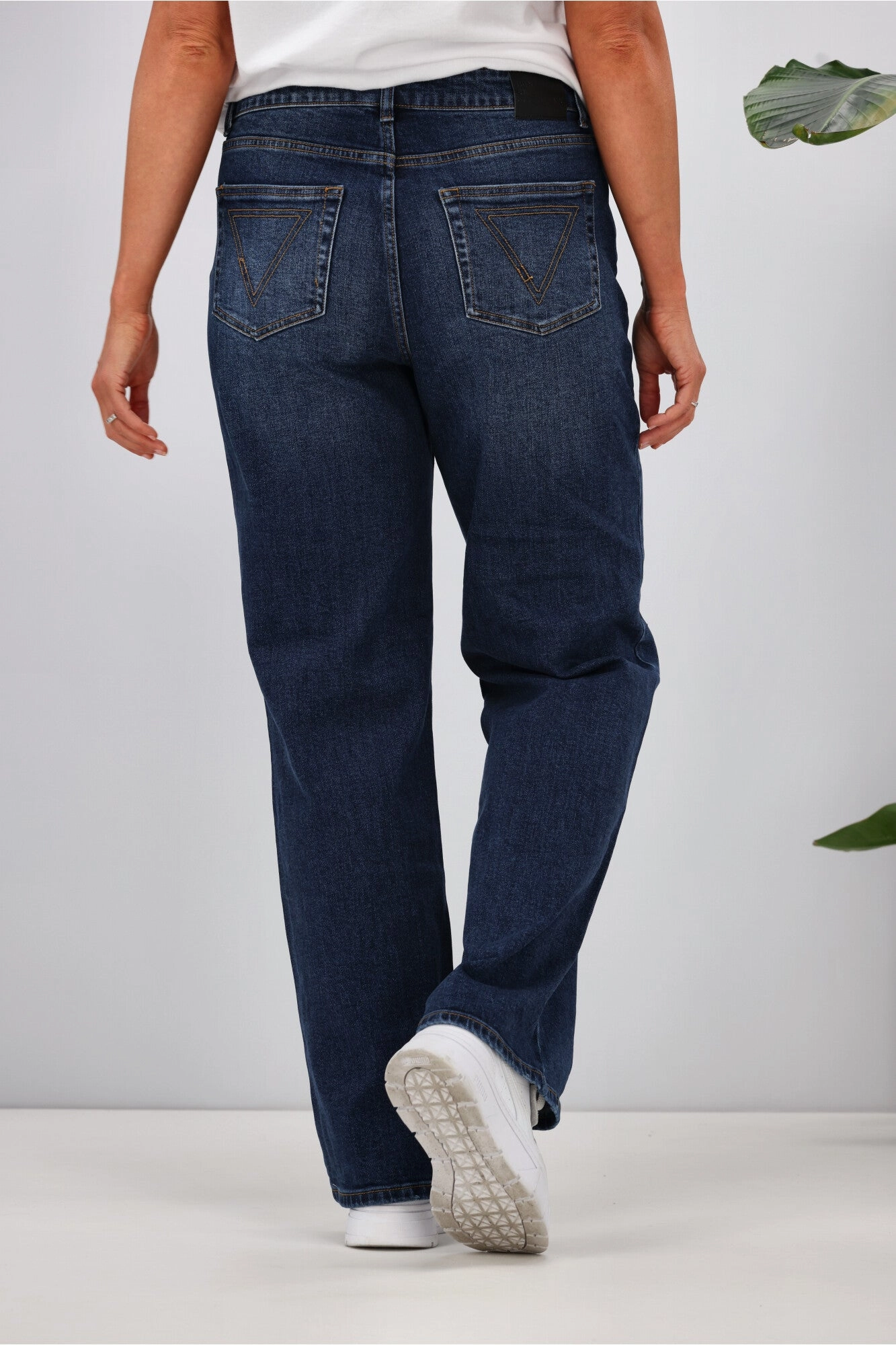 Shine On Label Atlas Relaxed Fit Jean Indigo