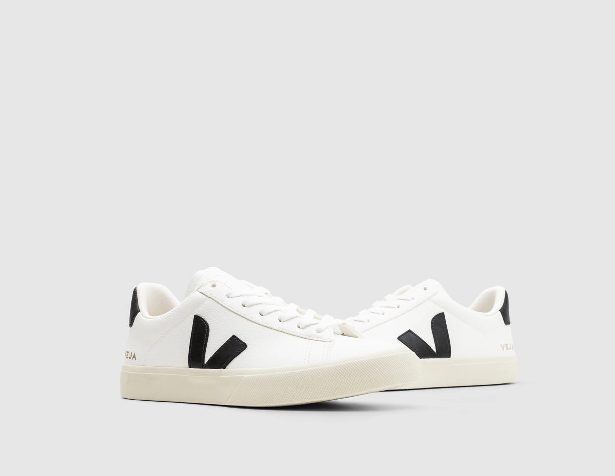 VEJA Campo Extra White / Black