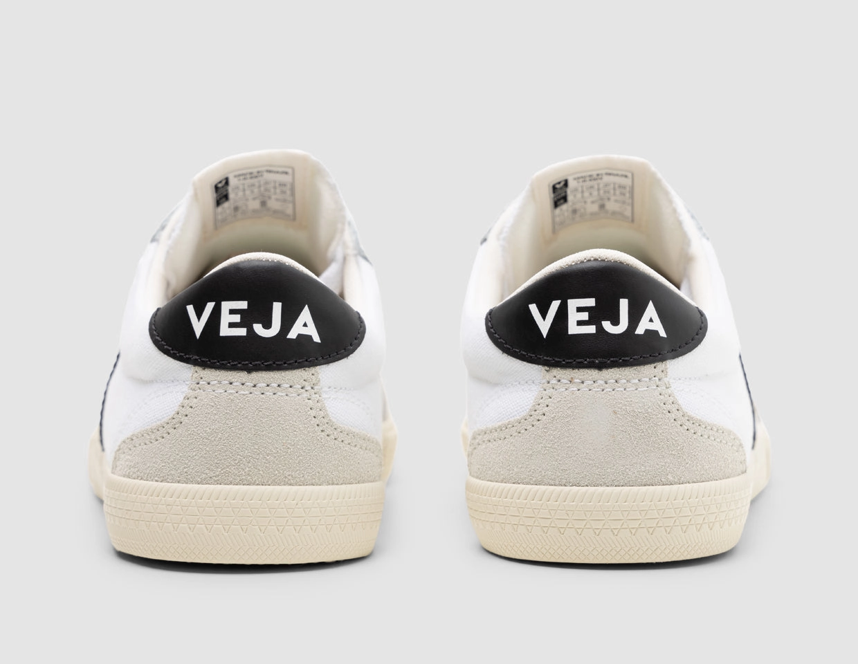 VEJA Women's Volley Canvas White / Black