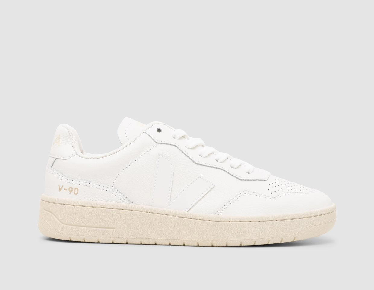 VEJA Women's Wata II Low Pierre / White