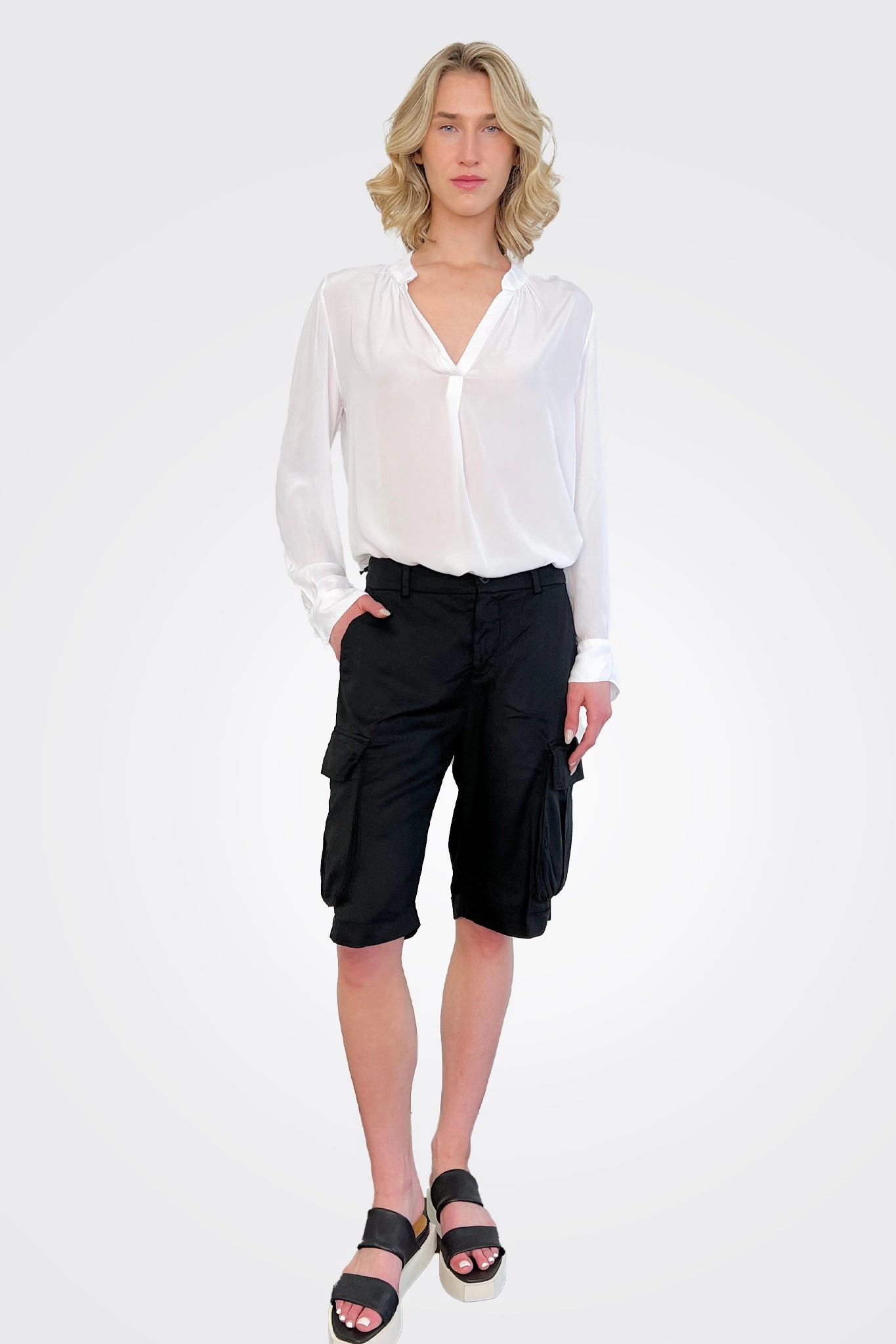 Victoria Cargo Bermuda - Black