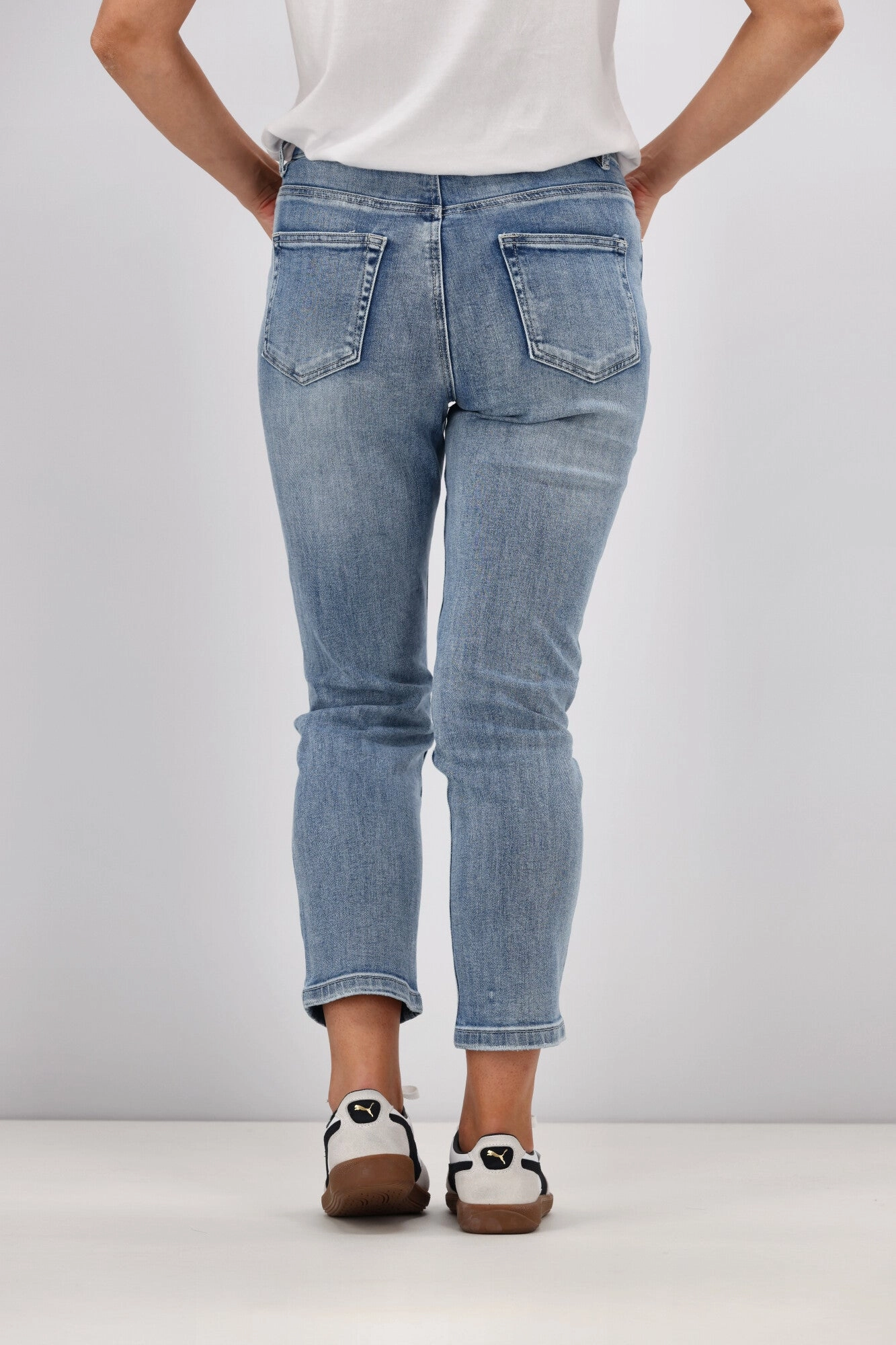 Wakee Denim Scarlett Jeans Washed Blue