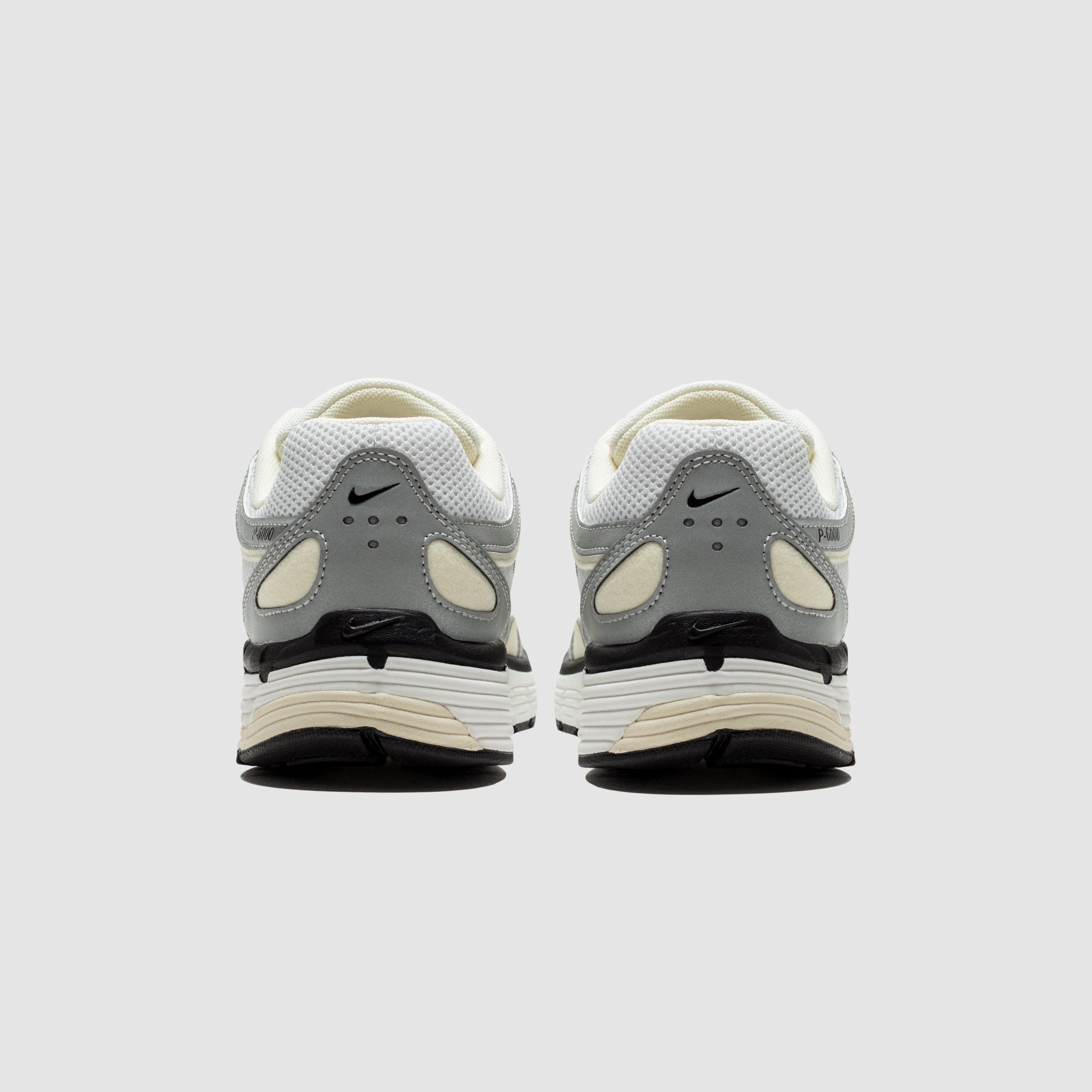 WMNS P-6000 COCONUT MILK