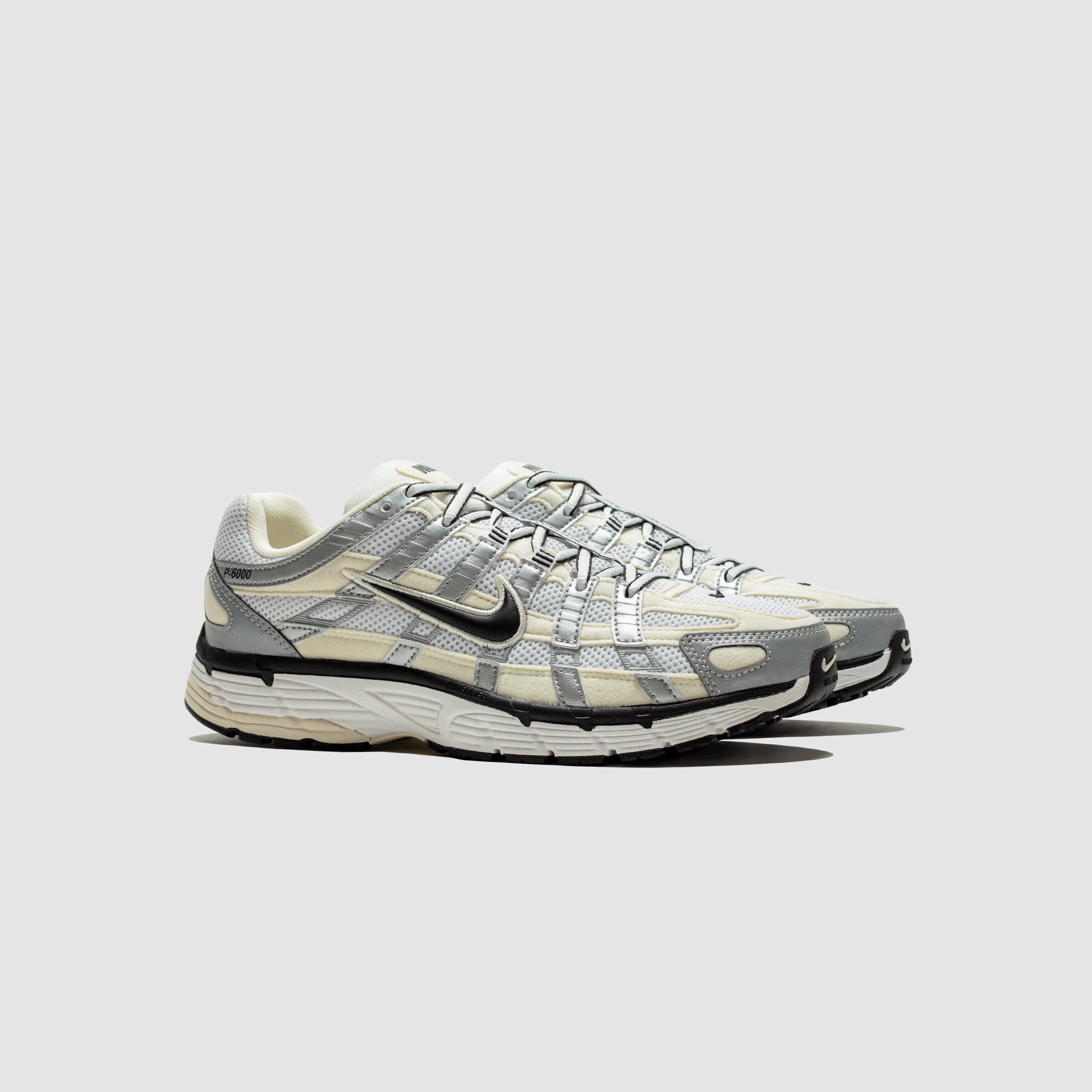 WMNS P-6000 COCONUT MILK