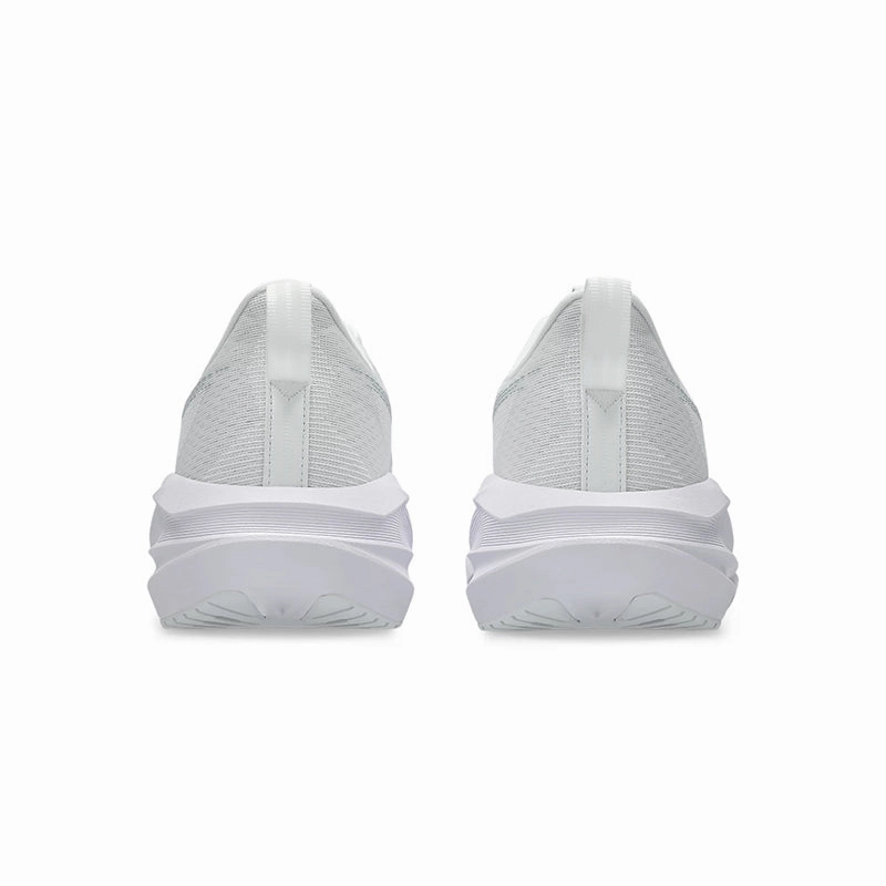Women's Novablast 5 White/Piedmont Grey