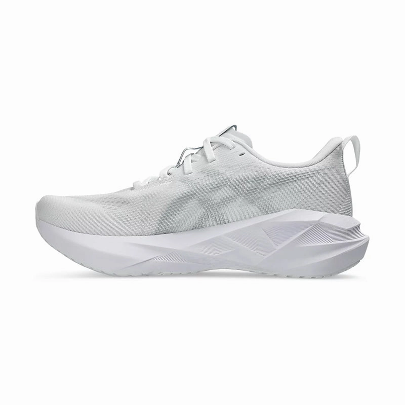 Women's Novablast 5 White/Piedmont Grey