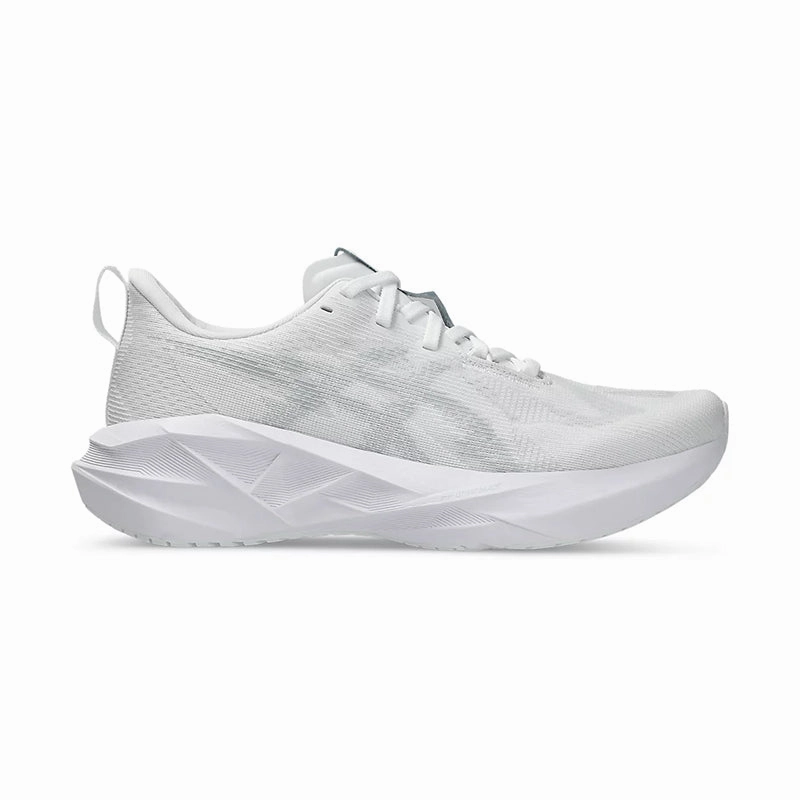 Women's Novablast 5 White/Piedmont Grey